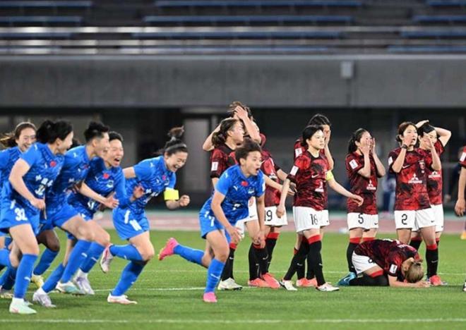 武汉女足2-23射门晋级亚冠四强，门将救两扑点球！