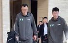 辽宁至杭州，航班延误一晚，韩德君无恙，众人情绪稳定。